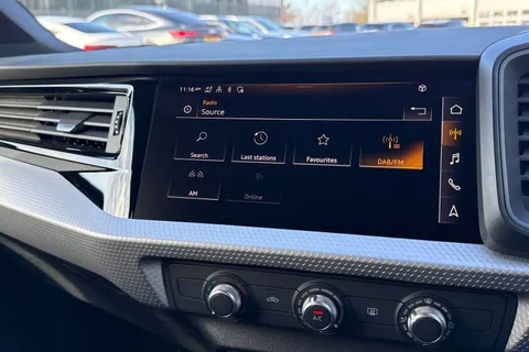  Audi A1 1.0 TFSI 30 Black Edition Sportback Euro 6 (s/s) 5dr Thumbnail #34