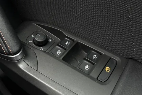 DC25RVY CUPRA Formentor 1.5 eTSI V1 DSG Euro 6 (s/s) 5dr Thumbnail #32