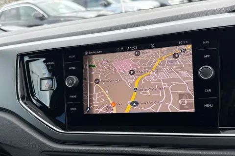 MD23HJJ Volkswagen Polo 1.0 TSI R-Line 5dr **17' BERGAMO ALLOYS, MOBILE PHONE CHARGING** Thumbnail #18