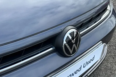 MD23HJJ Volkswagen Polo 1.0 TSI R-Line 5dr **17' BERGAMO ALLOYS, MOBILE PHONE CHARGING** Thumbnail #29