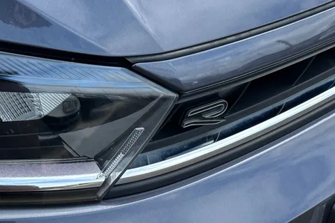 MD23HJJ Volkswagen Polo 1.0 TSI R-Line 5dr **17' BERGAMO ALLOYS, MOBILE PHONE CHARGING** Thumbnail #30