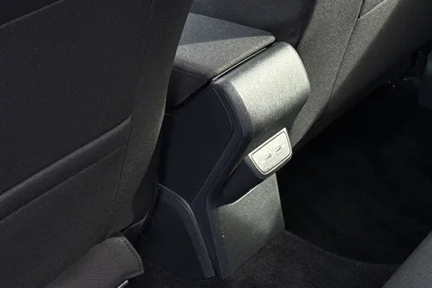 MD23HJJ Volkswagen Polo 1.0 TSI R-Line 5dr **17' BERGAMO ALLOYS, MOBILE PHONE CHARGING** Thumbnail #34