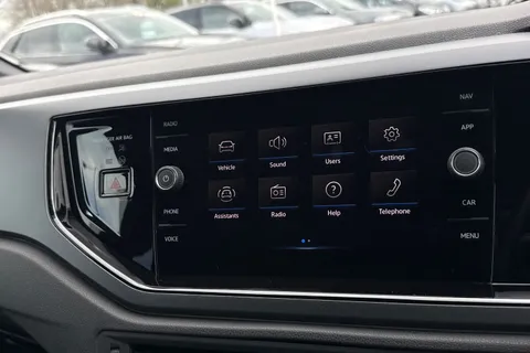 MD23HJJ Volkswagen Polo 1.0 TSI R-Line 5dr **17' BERGAMO ALLOYS, MOBILE PHONE CHARGING** Thumbnail #37