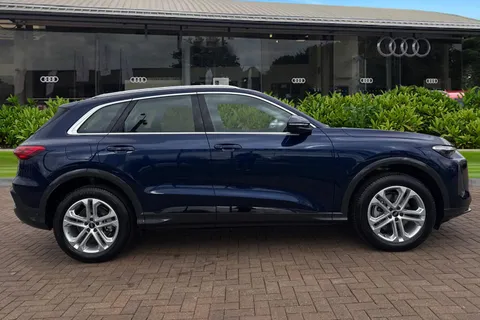  Audi Q5 2.0 TFSI Sport S Tronic quattro Euro 6 (s/s) 5dr Thumbnail #3