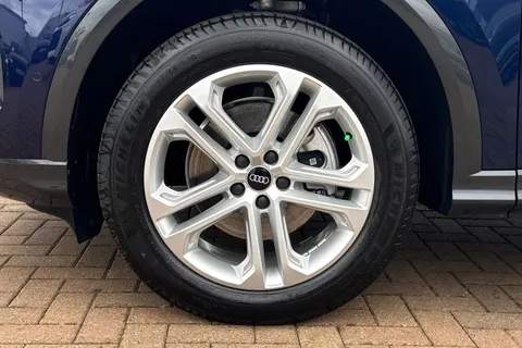  Audi Q5 2.0 TFSI Sport S Tronic quattro Euro 6 (s/s) 5dr Thumbnail #11
