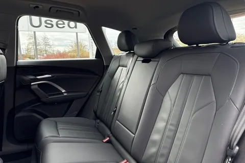  Audi Q5 2.0 TFSI Sport S Tronic quattro Euro 6 (s/s) 5dr Thumbnail #18