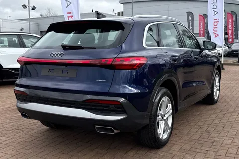  Audi Q5 2.0 TFSI Sport S Tronic quattro Euro 6 (s/s) 5dr Thumbnail #26