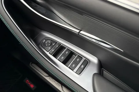  BYD Seal U 1.5 DM-i 18.3kWh Design CVT Auto AWD Euro 6 (s/s) 5dr Thumbnail #47