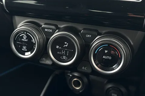 SE18OFW Suzuki Swift 1.2 Dualjet SHVS SZ5 ALLGRIP 5dr Thumbnail #18