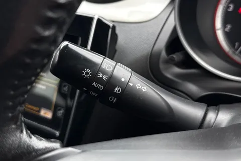 SE18OFW Suzuki Swift 1.2 Dualjet SHVS SZ5 ALLGRIP 5dr Thumbnail #36