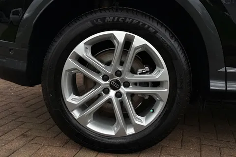  Audi Q5 2.0 TDI Sport S Tronic quattro Euro 6 (s/s) 5dr Thumbnail #9