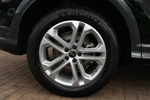  Audi Q5 2.0 TDI Sport S Tronic quattro Euro 6 (s/s) 5dr Thumbnail #11