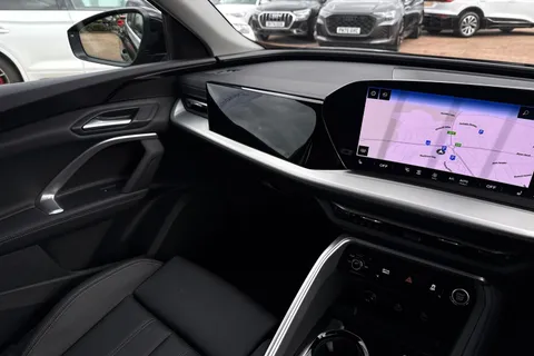  Audi Q5 2.0 TDI Sport S Tronic quattro Euro 6 (s/s) 5dr Thumbnail #19