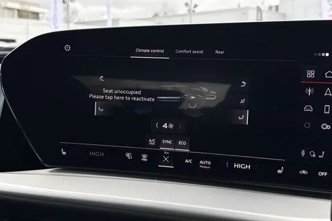  Audi Q5 2.0 TDI Sport S Tronic quattro Euro 6 (s/s) 5dr Thumbnail #21