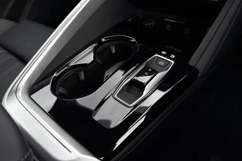  Audi Q5 2.0 TDI Sport S Tronic quattro Euro 6 (s/s) 5dr Thumbnail #22