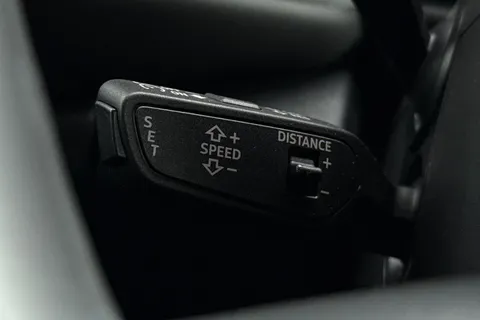  Audi Q5 2.0 TDI Sport S Tronic quattro Euro 6 (s/s) 5dr Thumbnail #36