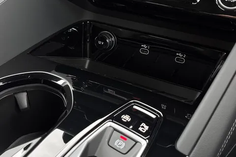  Audi Q5 2.0 TDI Sport S Tronic quattro Euro 6 (s/s) 5dr Thumbnail #38