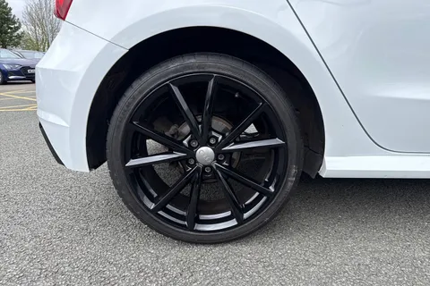 22 of 67 for Audi A1 Black Edition Nav 1.4 TFSI 125 PS S tronic