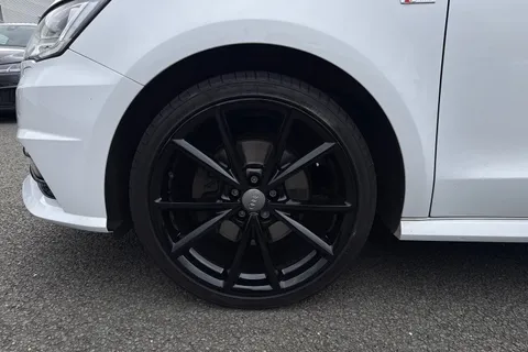 24 of 67 for Audi A1 Black Edition Nav 1.4 TFSI 125 PS S tronic