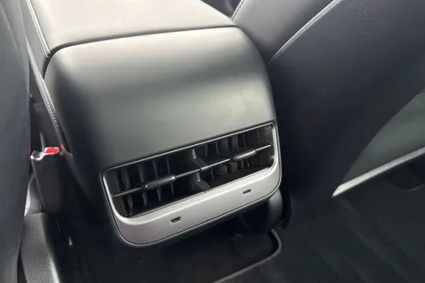 LC23NUK Tesla Model 3 Auto RWD 4dr Thumbnail #27