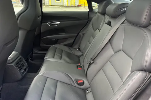 BT72NKP Audi e-tron GT GT quattro 350,00 kW Thumbnail #20