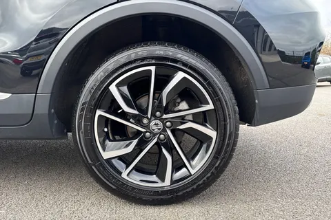 DE73YCH MG Mg Zs 1.5 VTi-TECH Exclusive Euro 6 (s/s) 5dr Thumbnail #14