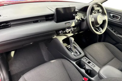 FG22LDD Honda HR-V 1.5 eHEV Elegance 5dr CVT Thumbnail #17