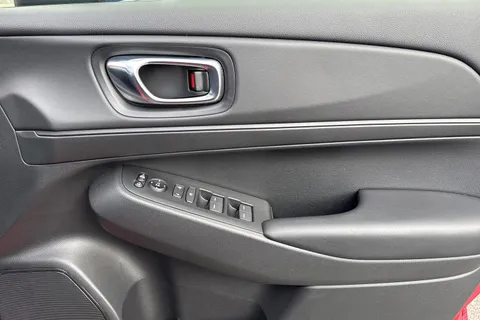 FG22LDD Honda HR-V 1.5 eHEV Elegance 5dr CVT Thumbnail #24