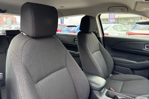 FG22LDD Honda HR-V 1.5 eHEV Elegance 5dr CVT Thumbnail #25