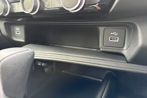 FG22LDD Honda HR-V 1.5 eHEV Elegance 5dr CVT Thumbnail #49