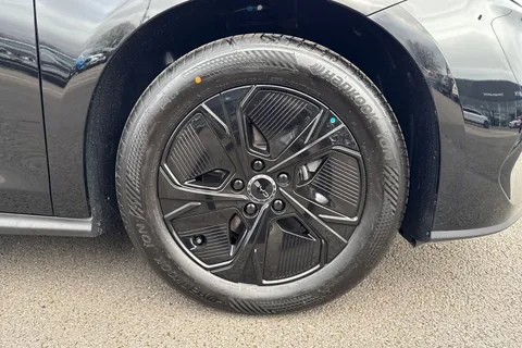  BYD Seal 6 1.5 DM-i 10kWh Boost CVT Auto Euro 6 (s/s) 4dr Thumbnail #7