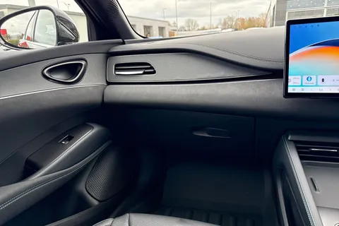  BYD Seal 6 1.5 DM-i 10kWh Boost CVT Auto Euro 6 (s/s) 4dr Thumbnail #15