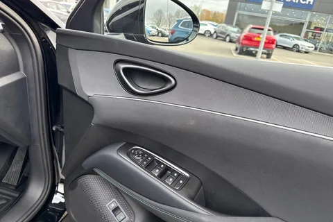  BYD Seal 6 1.5 DM-i 10kWh Boost CVT Auto Euro 6 (s/s) 4dr Thumbnail #18