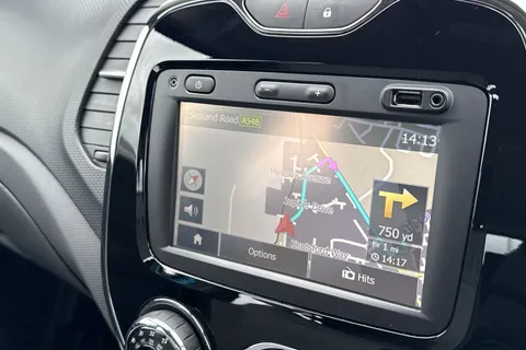 BF65NVJ Renault Captur 1.5 dCi ENERGY Dynamique MediaNav Euro 5 (s/s) 5dr Thumbnail #17