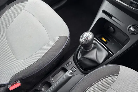 BF65NVJ Renault Captur 1.5 dCi ENERGY Dynamique MediaNav Euro 5 (s/s) 5dr Thumbnail #23