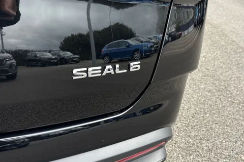  BYD Seal 6 1.5 DM-i 10kWh Boost CVT Auto Euro 6 (s/s) 4dr Thumbnail #35