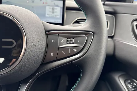  BYD Seal 6 1.5 DM-i 10kWh Boost CVT Auto Euro 6 (s/s) 4dr Thumbnail #41