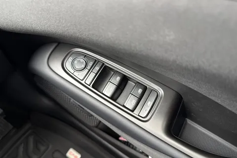  BYD Seal 6 1.5 DM-i 10kWh Boost CVT Auto Euro 6 (s/s) 4dr Thumbnail #44