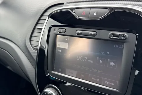 BF65NVJ Renault Captur 1.5 dCi ENERGY Dynamique MediaNav Euro 5 (s/s) 5dr Thumbnail #43