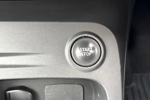 BF65NVJ Renault Captur 1.5 dCi ENERGY Dynamique MediaNav Euro 5 (s/s) 5dr Thumbnail #48