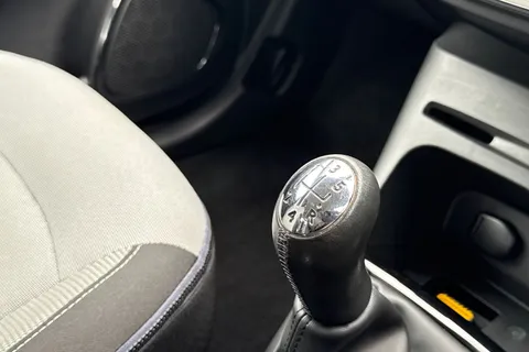 BF65NVJ Renault Captur 1.5 dCi ENERGY Dynamique MediaNav Euro 5 (s/s) 5dr Thumbnail #50