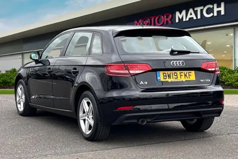 BW19FKF Audi A3 1.6 TDI 30 SE Technik Sportback Euro 6 (s/s) 5dr Thumbnail #3