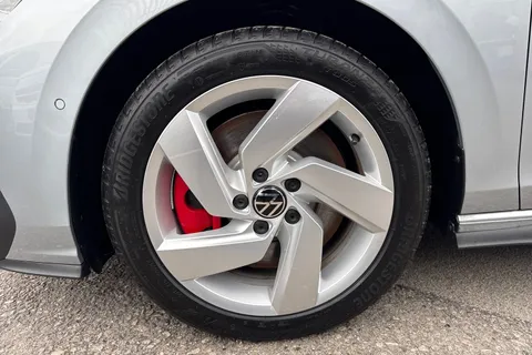 DE75EPJ Volkswagen Golf 1.5 TSI 272 GTE eHybrid 5dr DSG Thumbnail #13
