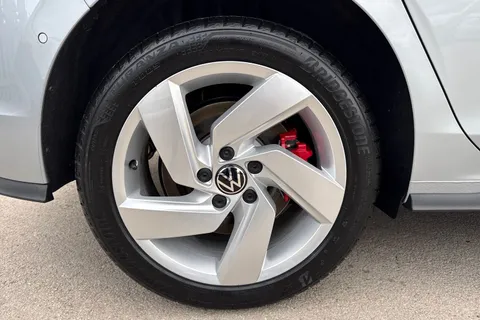 DE75EPJ Volkswagen Golf 1.5 TSI 272 GTE eHybrid 5dr DSG Thumbnail #14