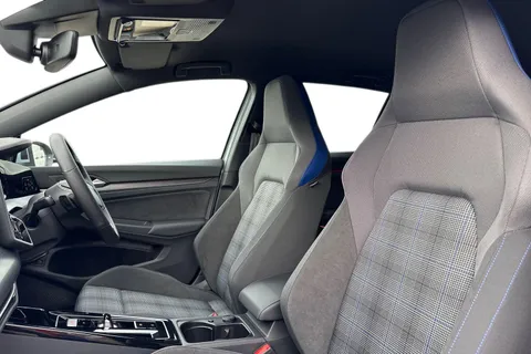 DE75EPJ Volkswagen Golf 1.5 TSI 272 GTE eHybrid 5dr DSG Thumbnail #17