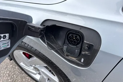 DE75EPJ Volkswagen Golf 1.5 TSI 272 GTE eHybrid 5dr DSG Thumbnail #32