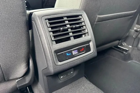 DE75EPJ Volkswagen Golf 1.5 TSI 272 GTE eHybrid 5dr DSG Thumbnail #37