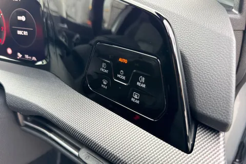 DE75EPJ Volkswagen Golf 1.5 TSI 272 GTE eHybrid 5dr DSG Thumbnail #38