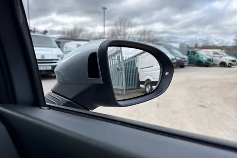 DE75EPJ Volkswagen Golf 1.5 TSI 272 GTE eHybrid 5dr DSG Thumbnail #39