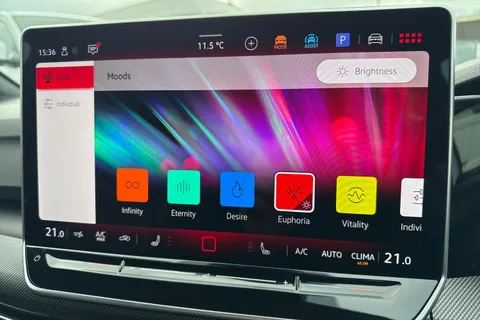 DE75EPJ Volkswagen Golf 1.5 TSI 272 GTE eHybrid 5dr DSG Thumbnail #53